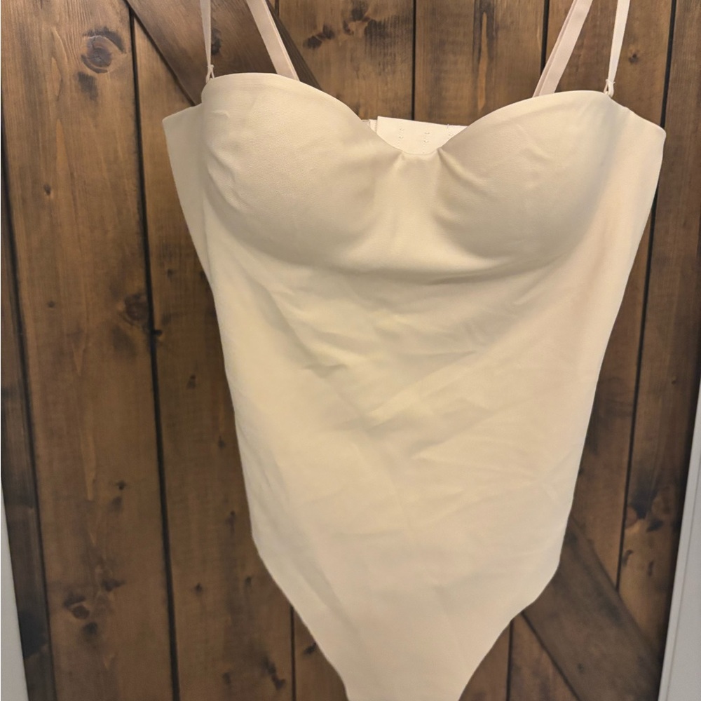 SKIMS Nude Molded Underwire Bodysuit